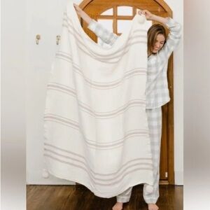 -new- IMANI COLLECTIVE Woven Pom Pom Blanket